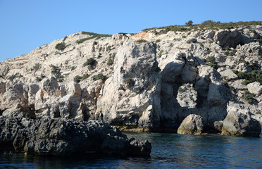 Felsentor an der Küste von Kalymnos