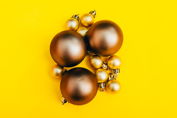golden christmas tree balls