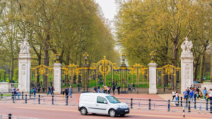 Canada gate in Green park London