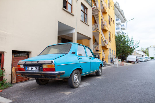 ALANYA / TURKEY - SEPTEMBER 30, 2018: Blue Renault 12 TX stands on a street in Alanya