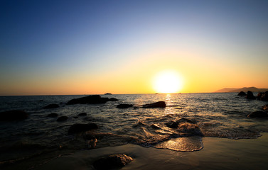 Obraz premium Sunrise on the sea, morning by the sea