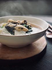 한국의 전통 음식 굴 탕 , 국밥 