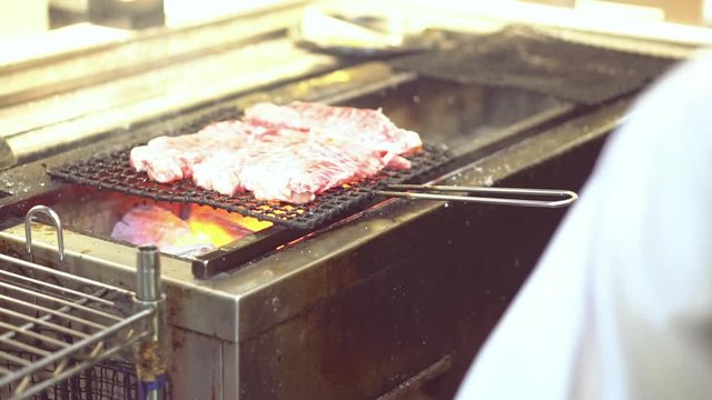 Work of the steak chef｜炭火焼ステーキ