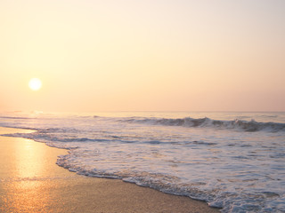 波　 太平洋　渥美半島　 朝焼け　愛知県田原市　日本　 