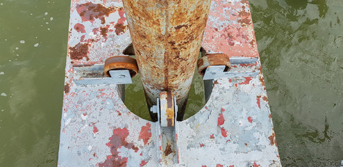 design roller with Floating steel pontoon raft for up-down