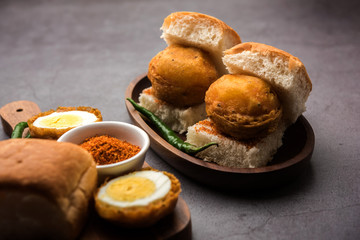 Egg Vada Pav or Anda  Wada Paav / Pao is a non-Vegetarian Fast Food Dish From Maharashtra, India