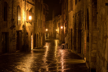 Fototapeta na wymiar Night in a medieval town