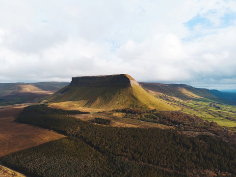 benbulbin mountain in ireland