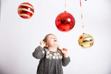 Con bolas y a lo loco, juego navide&ntilde;o