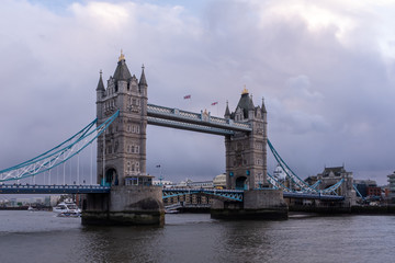 Fototapeta na wymiar Londra tower bridge