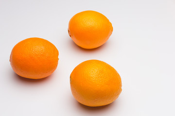 Naranja fruta de invierno, llena de vitaminas C, ideal para tomar en zumos, es dulce con un cierto toque ácido