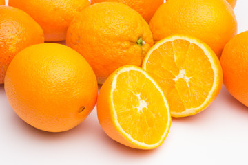 Naranja fruta de invierno, llena de vitaminas C, ideal para tomar en zumos, es dulce con un cierto toque ácido