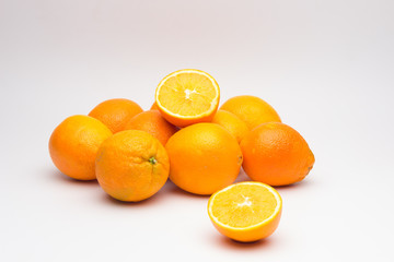 Naranja fruta de invierno, llena de vitaminas C, ideal para tomar en zumos, es dulce con un cierto toque ácido