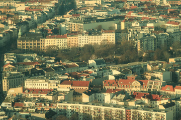 Berliner Häusermeer; Blick über die Spandauer Vorstadt zum Weinbergspark