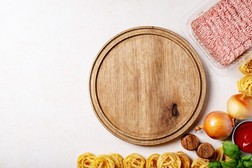 Ingredients for making spaghetti bolognese