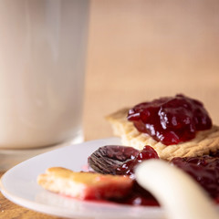 Cuillère et confiture