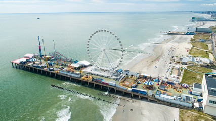 AERIAL VIEW OF ATLANTIC CITY BOARDWALK AND STEEL PIER. NEW JERSEY. USA.	