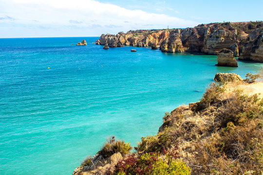Mar e Fal&eacute;sias na costa sul de Portugal