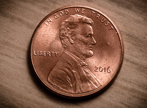 Photo of the back of the dollar penny.