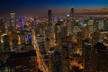 Fototapeta na wymiar Chicago Downtown in Twilight 