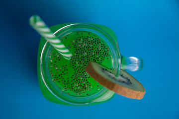 kiwi juice with chia seeds