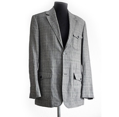 Kleidung vor wei�em Hintergrund