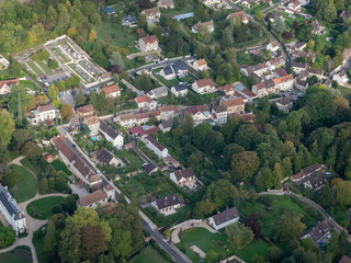 vue aérienne de la ville de Sailly dans les Yvelines en France