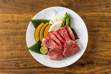 ブランド和牛で焼肉　Japanese style luxury grilled beef