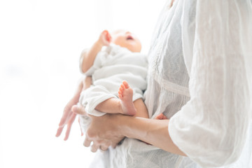 新生児（0歳0ヶ月）とお母さん