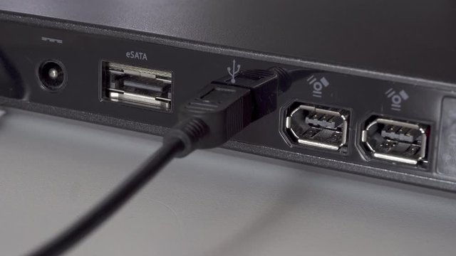 Plugging a USB Mini-b (5-pin) Cable into a Hard Drive Casing
