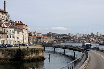 Obraz premium Strasse auf dem Douro