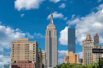 New York City skyline at sunny day - obrazy, fototapety, plakaty