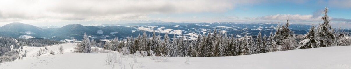Fototapeta na wymiar Mystical halo view at the ski slopes of mountain