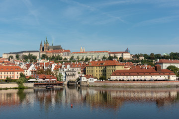 Fototapeta na wymiar Panoramic view of Prague Castle and St. Vitus Cathedral in Prague