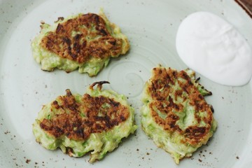 Delicious zucchini cutlets with sour cream macro 