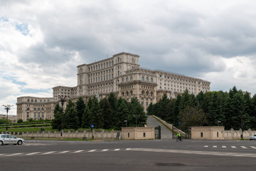 Der Parlamentspalast in der rumänischen Hauptstadt Bukarest, früher „Haus des Volkes“