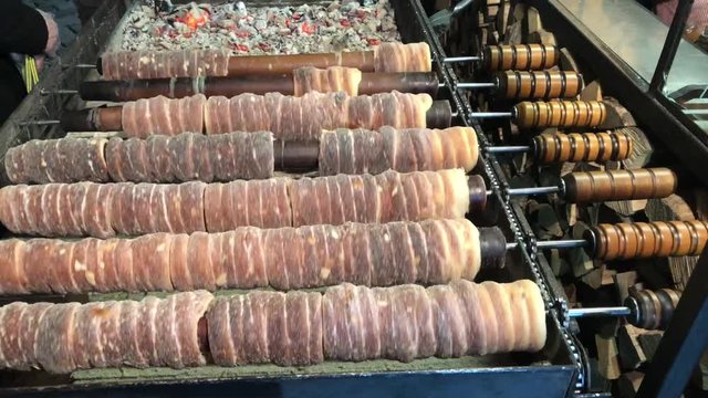 Trdelnik eine unheimliche S&uuml;&szlig;speise, Spezialit&auml;t in Prag