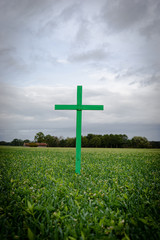 Sichtbare Zeichen der Landwirte gegen die Agrarpolitik - Grünes Kreuz