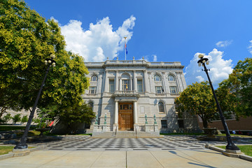 Fototapeta premium Hartford City Hall on 550 Main Street was built in 1915 with Beaux-Arts style in downtown Hartford, Connecticut, USA.