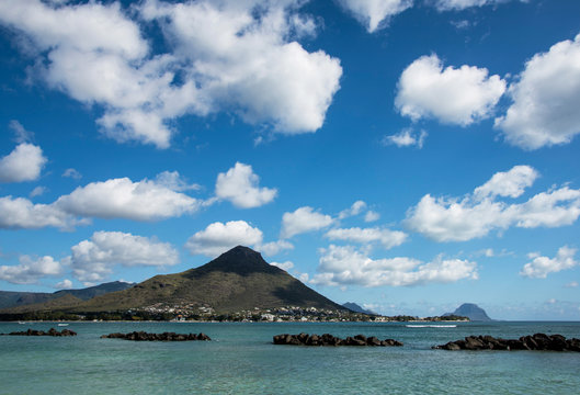 Magritte Sky, Flic En Flac, Mauritius