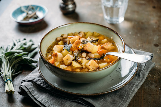Food: Vegetable and bean soup with sage