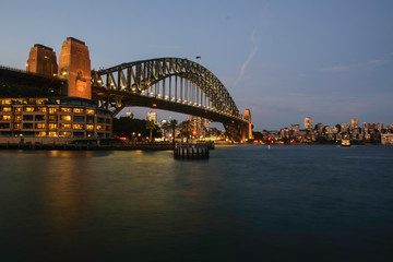 Fototapeta na wymiar Harbour Bridge by night