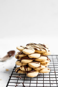Chocolate Drizzled Shortbread Biscuits
