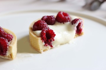 tartlet with raspberries