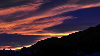 Sonnenuntergang in den Bergen Andalusiens