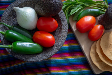 Ingredientes para salsa picante mexicana t&iacute;pica