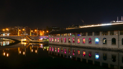 Gen&eacute;ve night cityscape viw over the river.