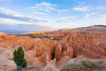 Afternoon view of the hoodoo in Sunset Point of Bryce Canyon National Park