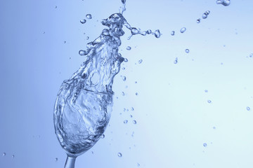 Copa con agua