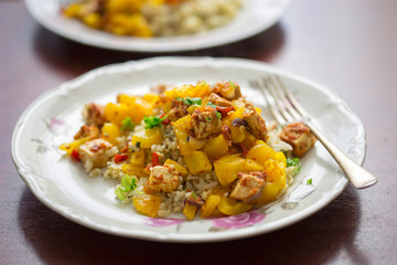 Tofu, yellow pepper, chilli tomato sauce with rice